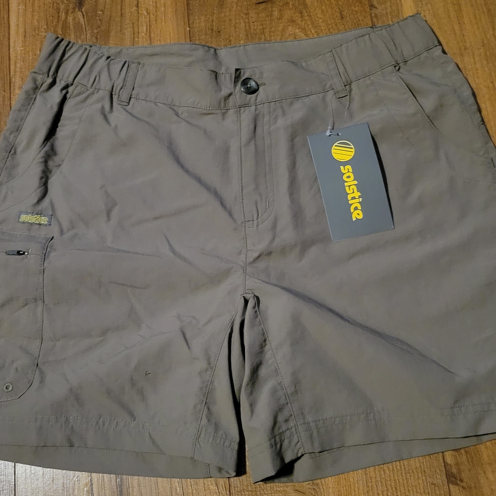 Solstice River Cargo Shorts in Tan